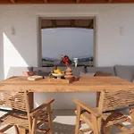 Villa Fyroi Naxos *
